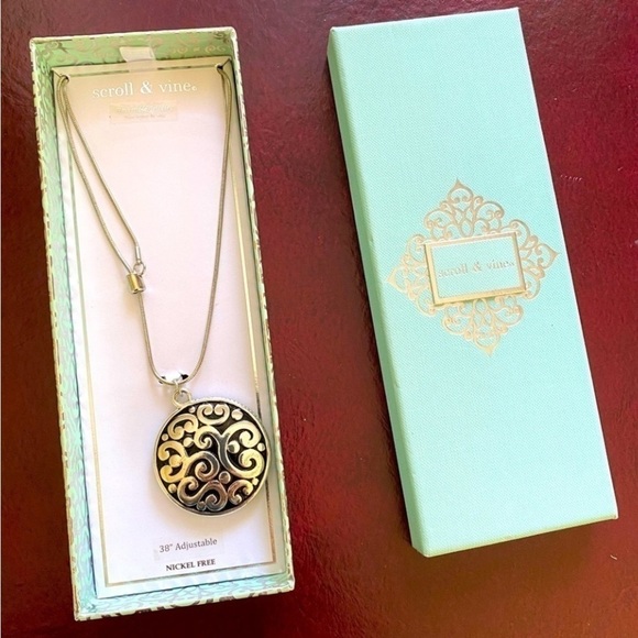 NEW ! Reversible Jewelry 38” Long Necklace Adjustable Scroll Side Hammered Side - Picture 2 of 15